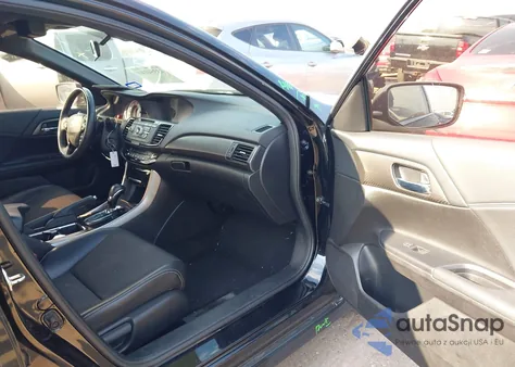 2017 Honda Accord Sport z USA, uszkodzony, nr VIN 1HGCR2F64HA081649